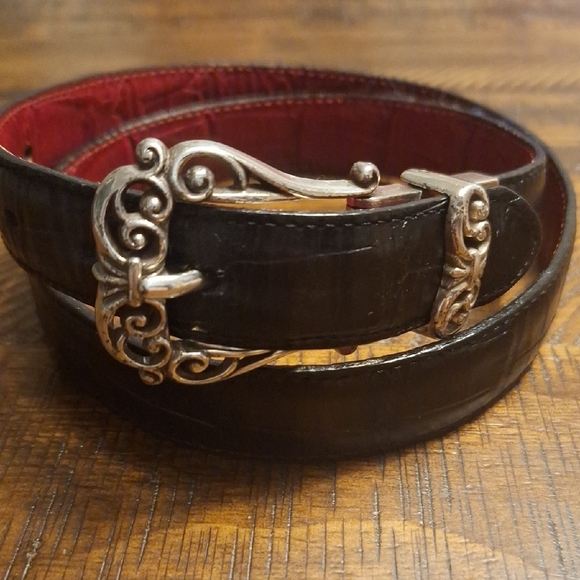Elegant Black Leather Belt with Silver Buckle - Picture 1 of 6